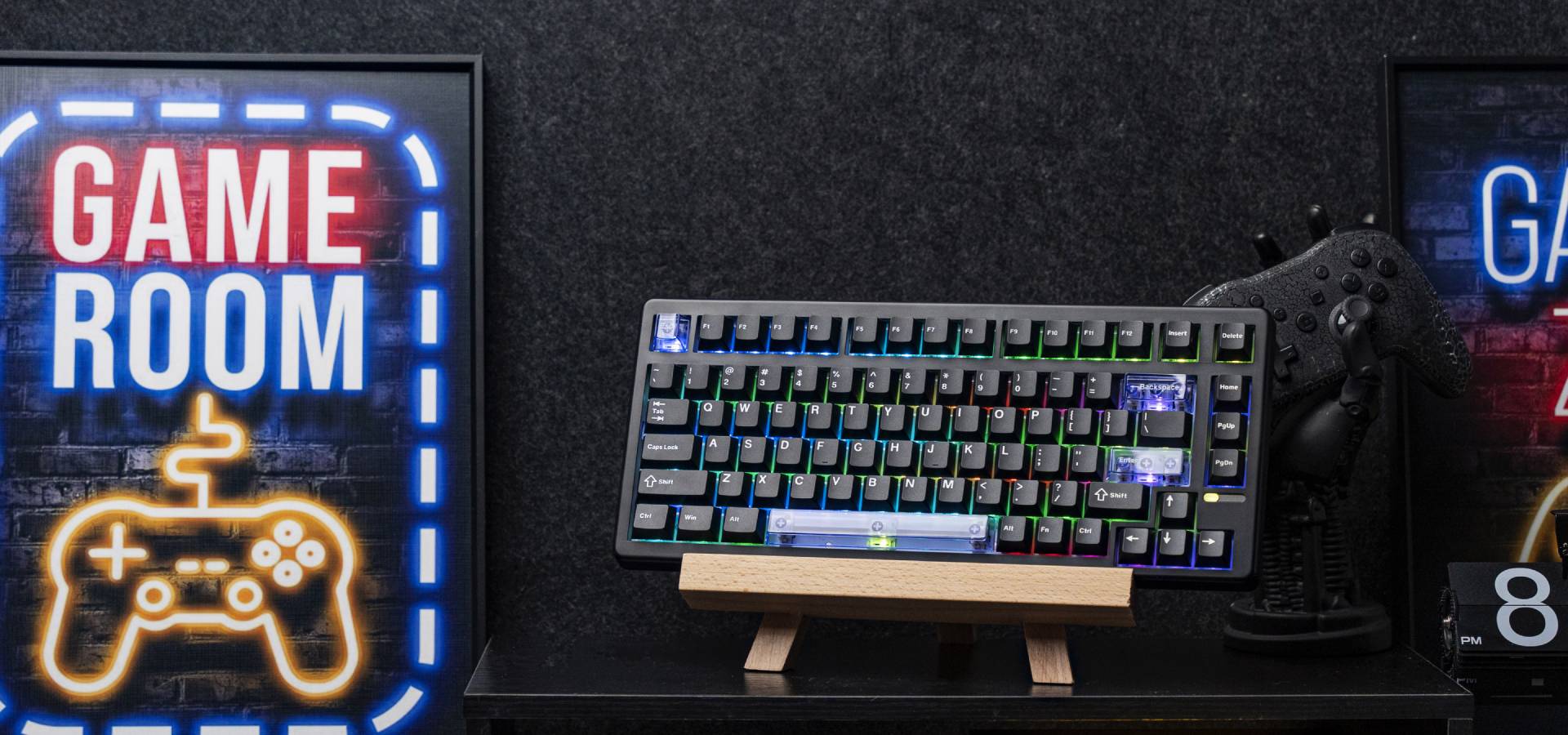 slider image slider_item_HJRwKD